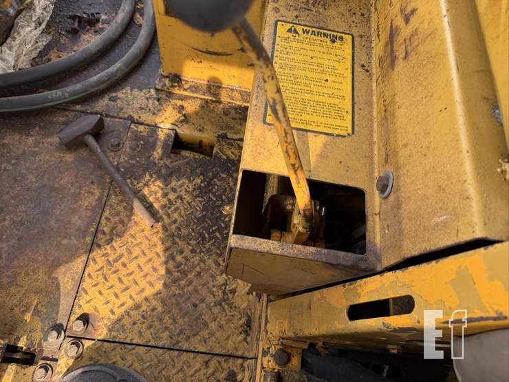 fiat-allis-bulldozer-w/-__-ft.-4-way-blade-8318-image-35