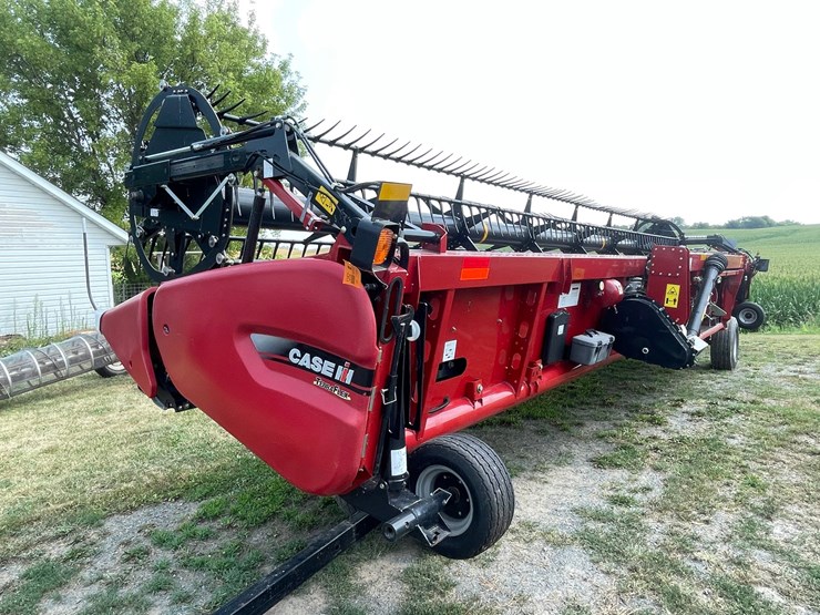 2018-case-ih-3162-image-10