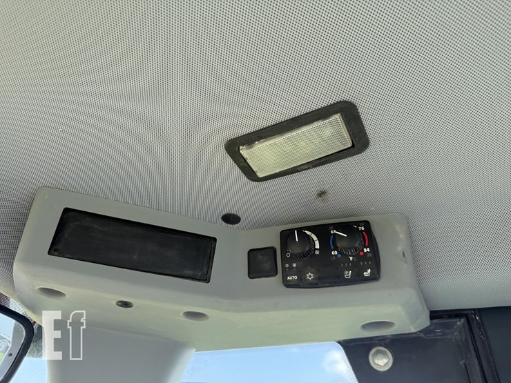 2019-deere-524l-image-50