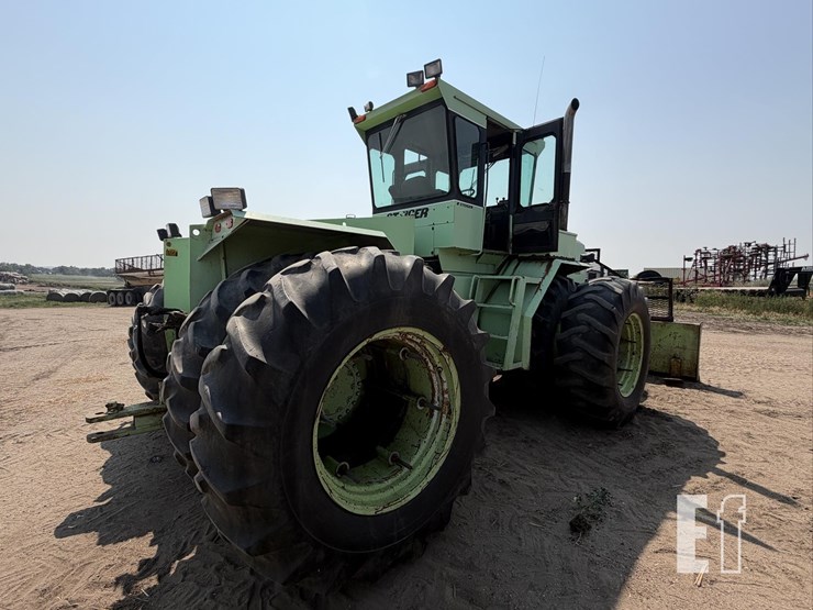 steiger-bearcat-iii-st225-image-5