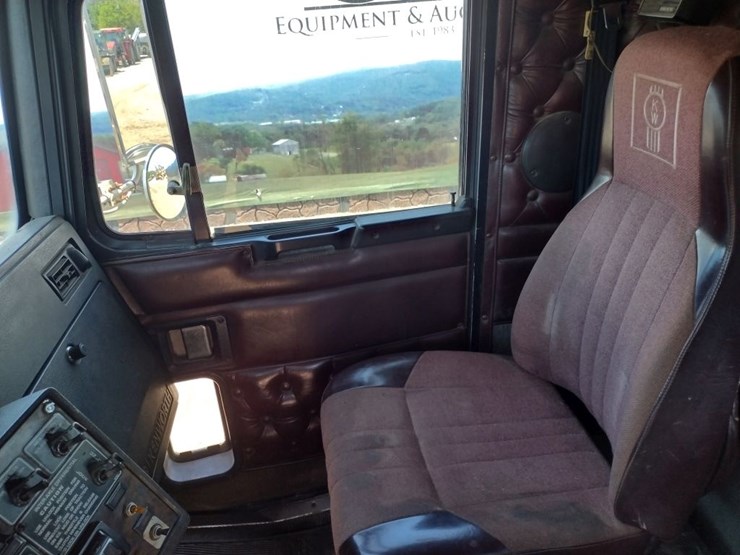 kenworth-w900-image-15