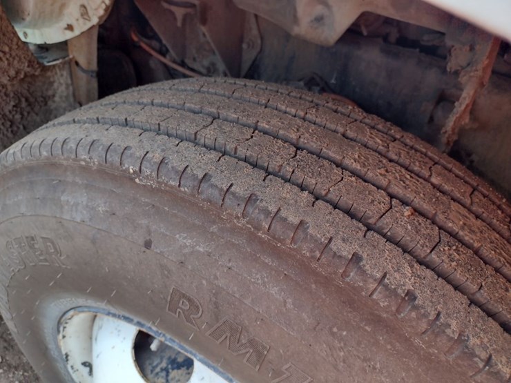ford-f750-image-24