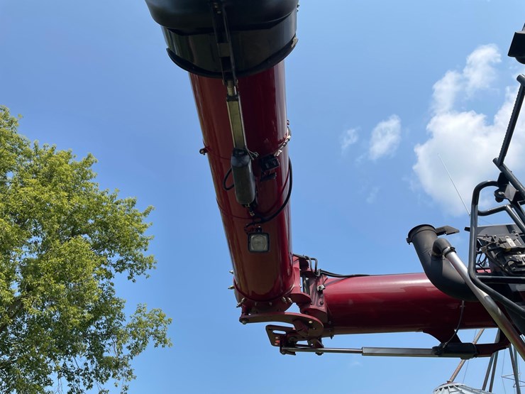 2018-case-ih-7240-image-89