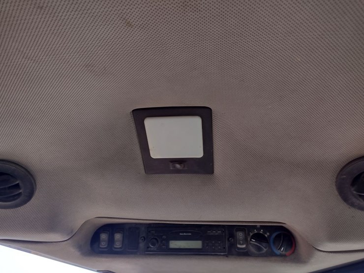 deere-550h-lt-image-10