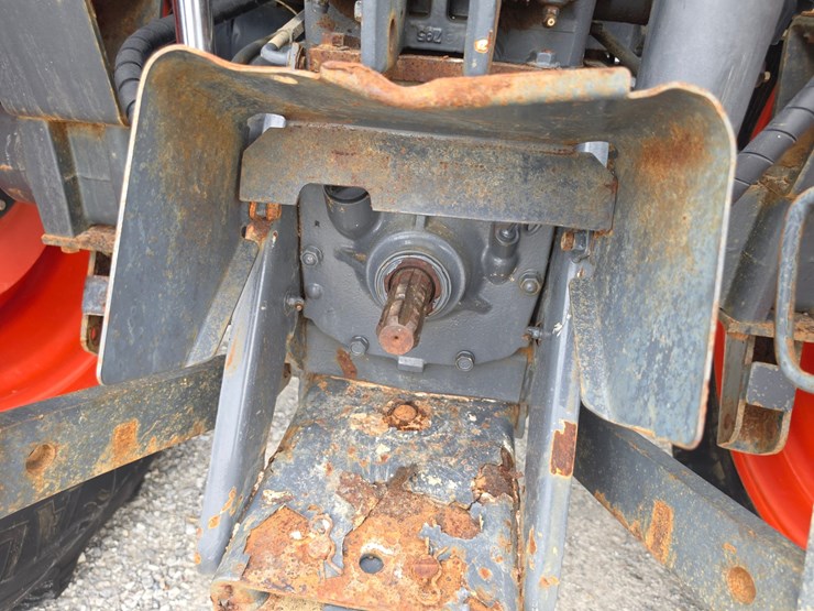2017-kubota-m7060-image-30