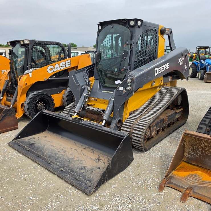 2018 DEERE 333G