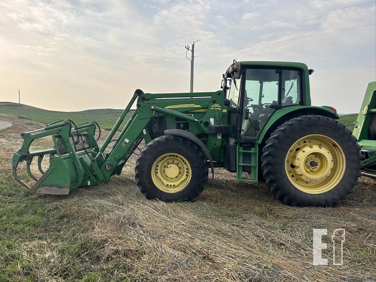 2008-john-deere-7230-premium-image-45