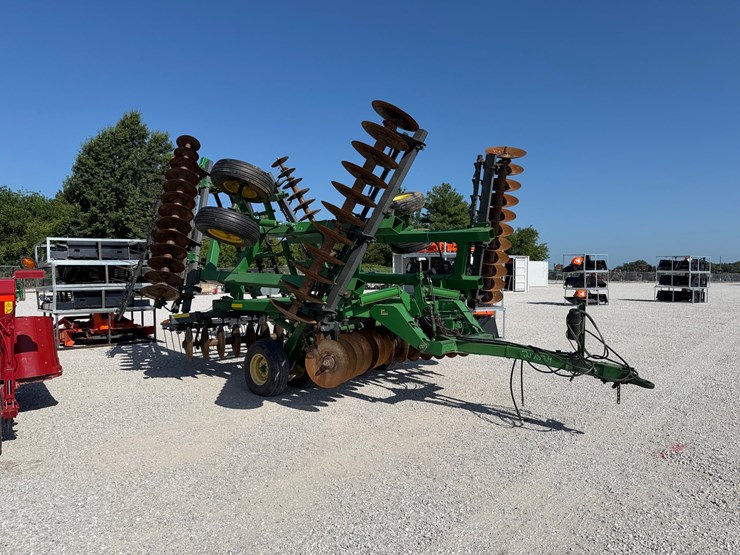 2004-john-deere-637-image-1