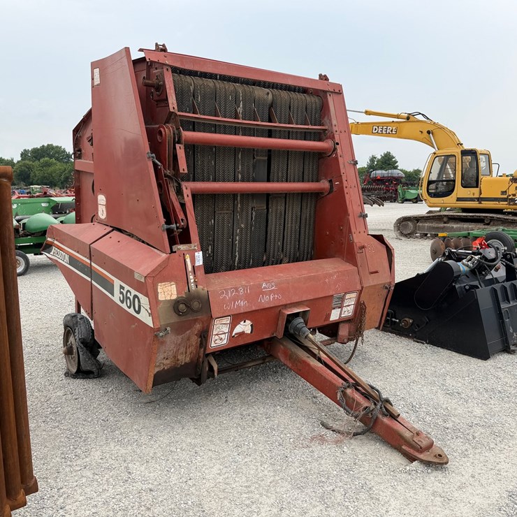 HESSTON 560