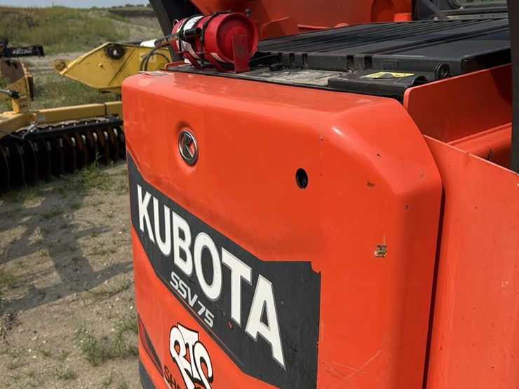 kubota-ssv75-image-29