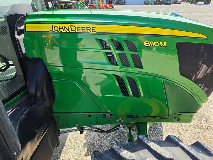 2019-john-deere-6110m-image-18