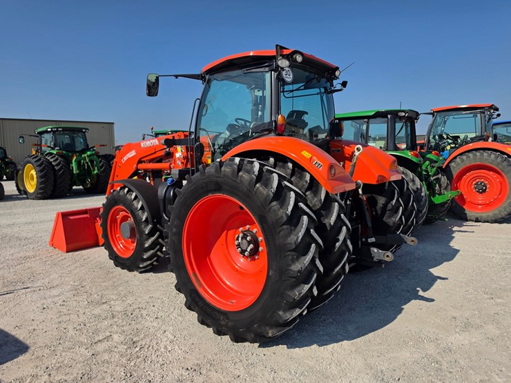 2019-kubota-m7-172-image-16