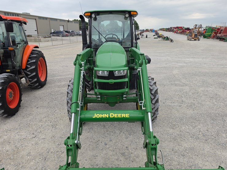 2023-john-deere-5100e-image-4