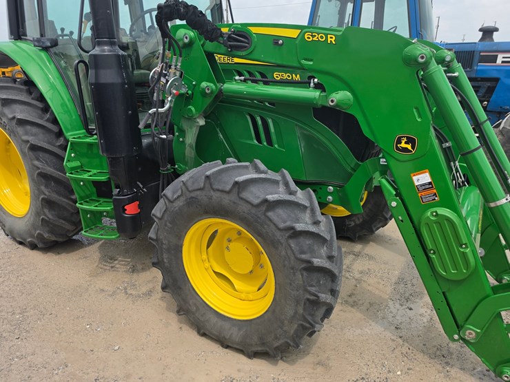2019-john-deere-6130m-image-7