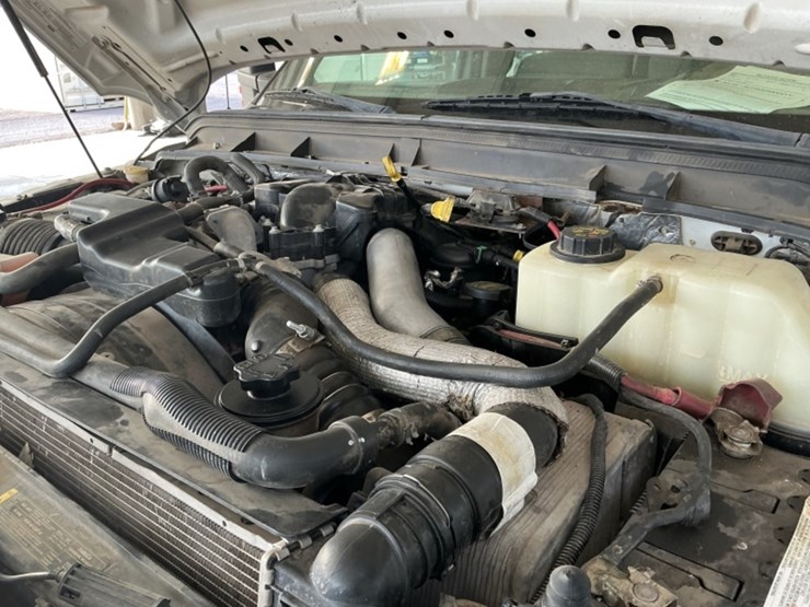 2012-ford-f550-image-16