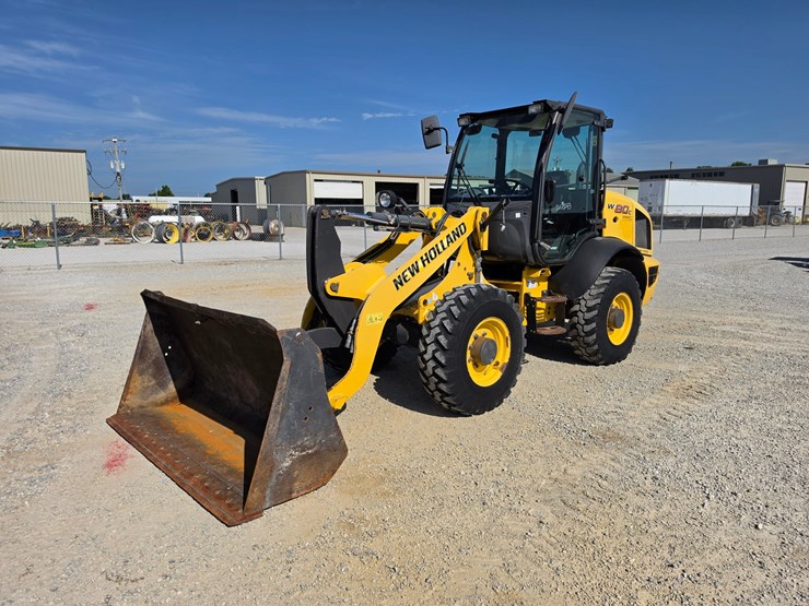 2016-new-holland-w80c-image-1