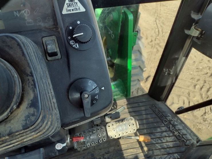 john-deere-5225-image-8