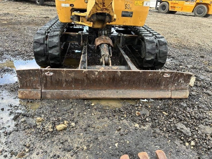 2013-caterpillar-301.7d-cr-image-16