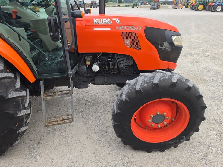 2014-kubota-m9960-image-34