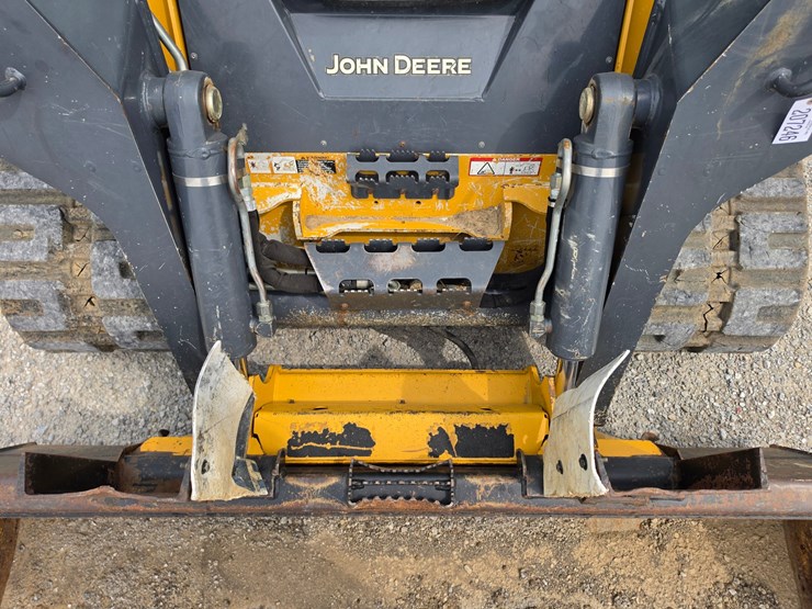 2014-deere-333e-image-5