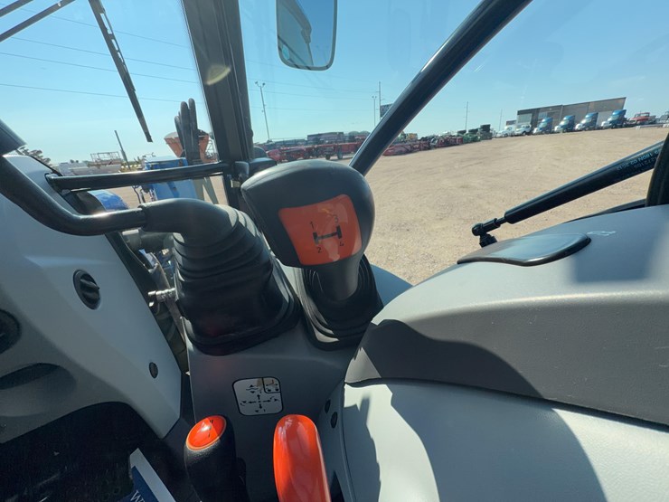 new-holland-t4.75-image-36
