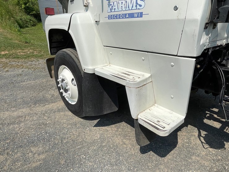 1990-ford-l8000-image-11