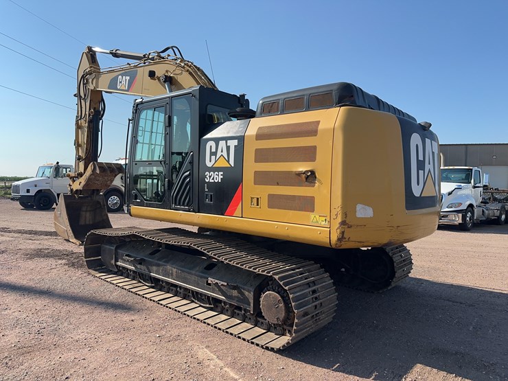 2015-caterpillar-326fl-image-4