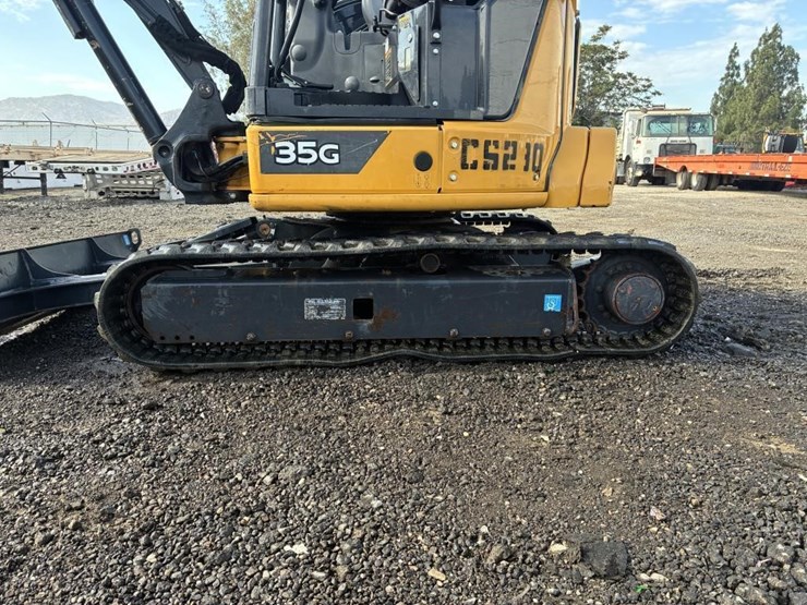 2023-deere-35g-image-18