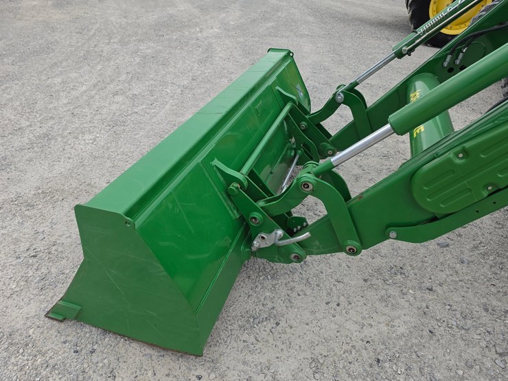 2023-john-deere-5100e-image-6