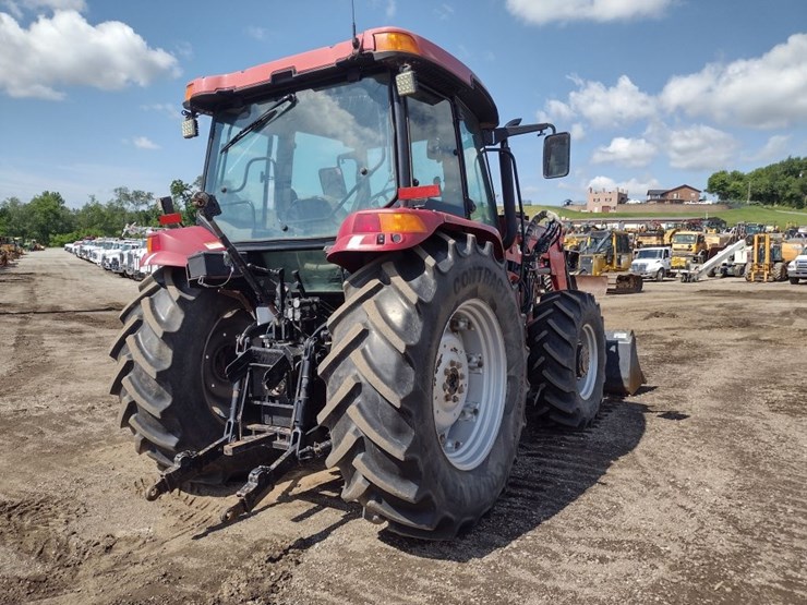 case-ih-farmall-95u-image-36