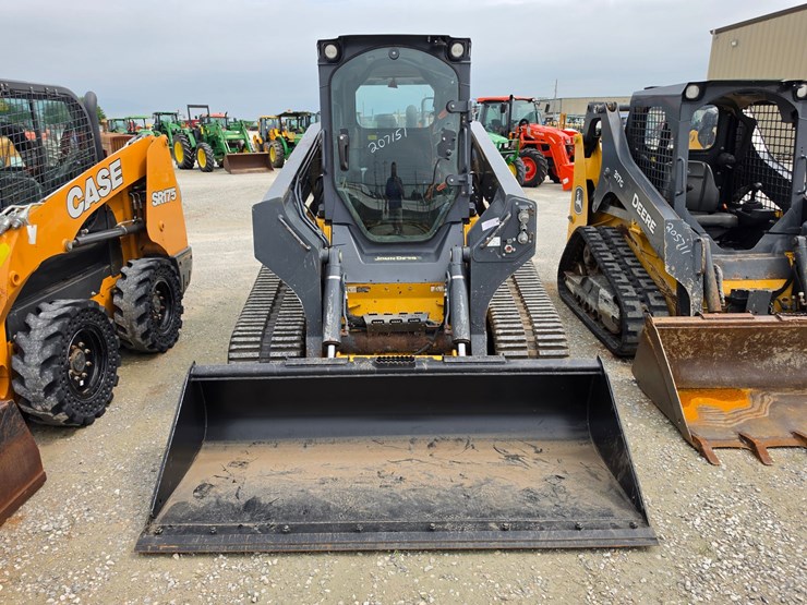 2018-deere-333g-image-2