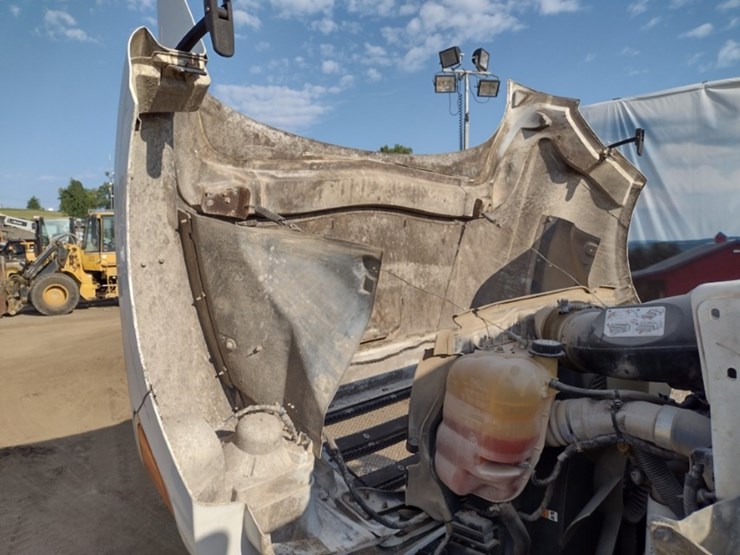 ford-f650-xlt-image-14