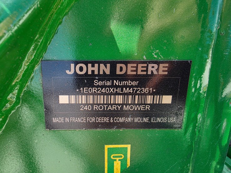 2020-john-deere-r240-image-3