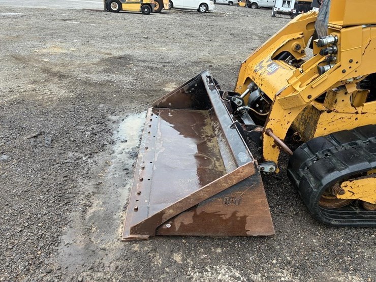 2021-caterpillar-299d3-xe-image-5