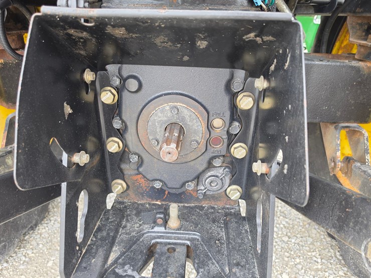 2008-john-deere-5225-image-16