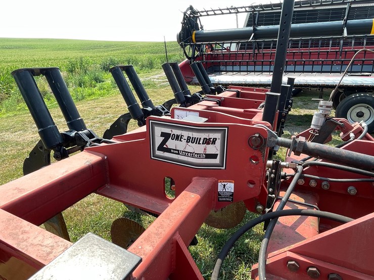case-ih-5000-image-37