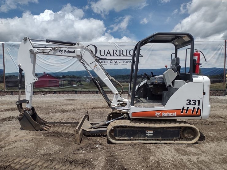 bobcat-331-image-1