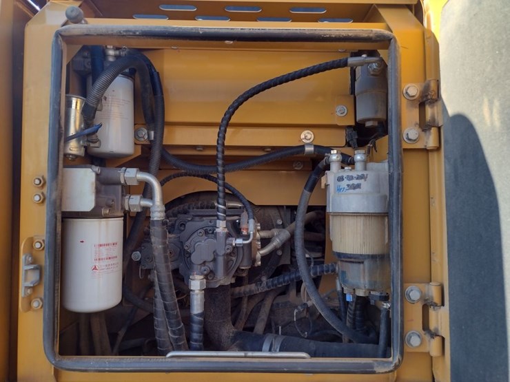 sany-sy135c-image-38