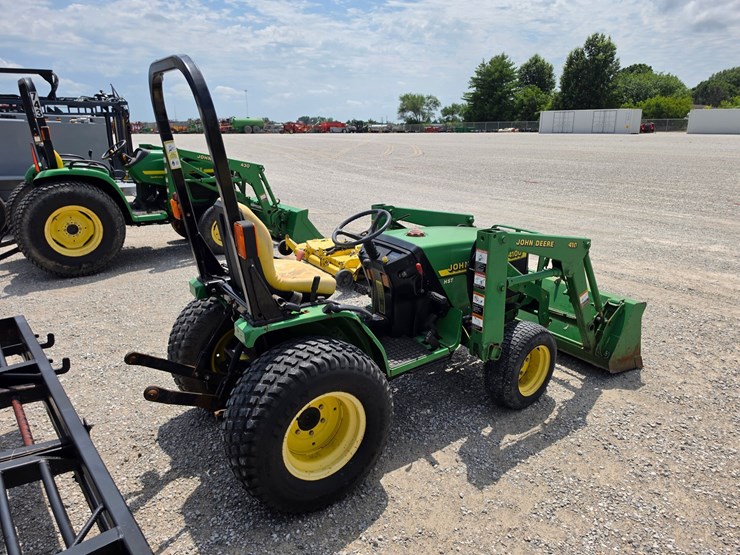 1999-john-deere-4100-image-15