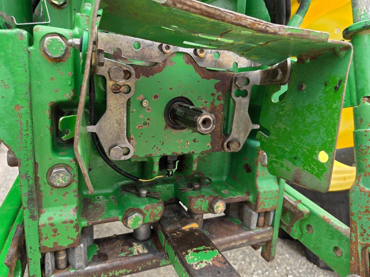 2000-john-deere-6210-image-17