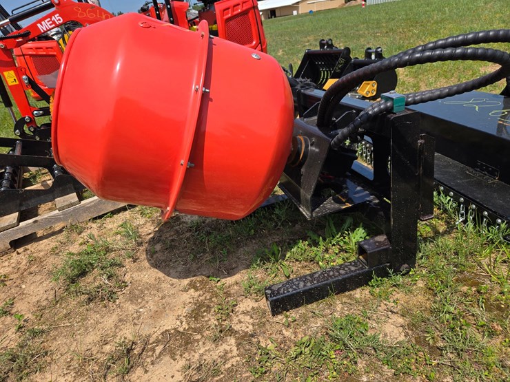 #8262-•-mini-skid-steer-concrete-mixing-drum-image-1