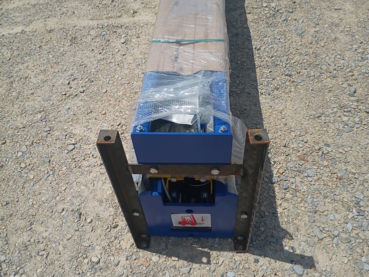 #l77-021-•-lanch-two-post-vehicle-lift-image-9