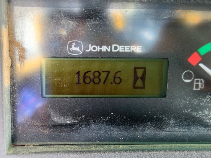 2023-deere-317g-image-12