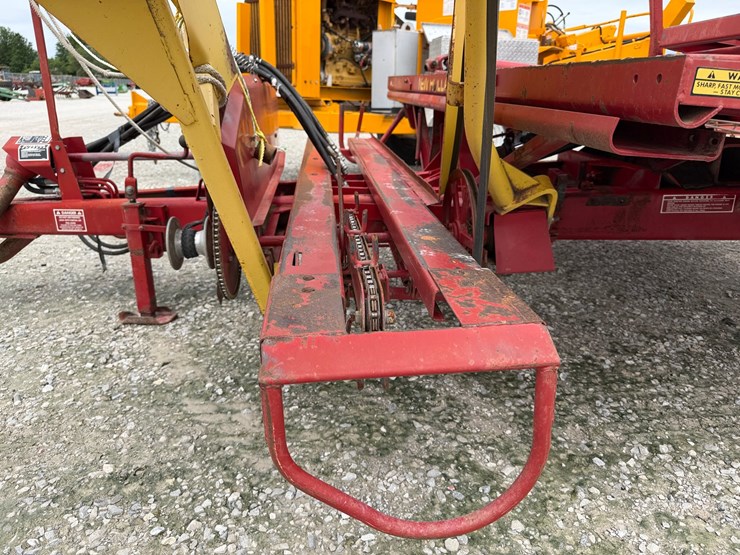 new-holland-1003-image-4