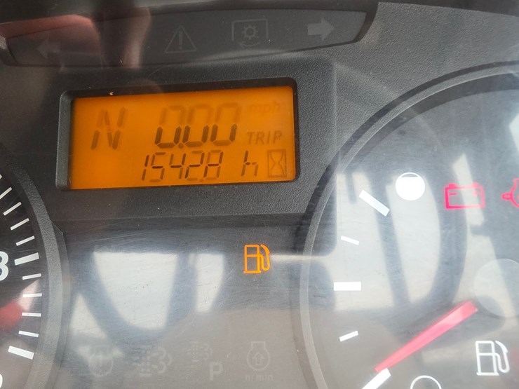 2015-kubota-m7060-image-20