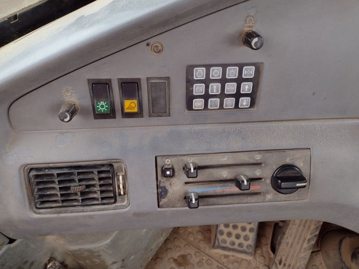 volvo-a30e-image-10