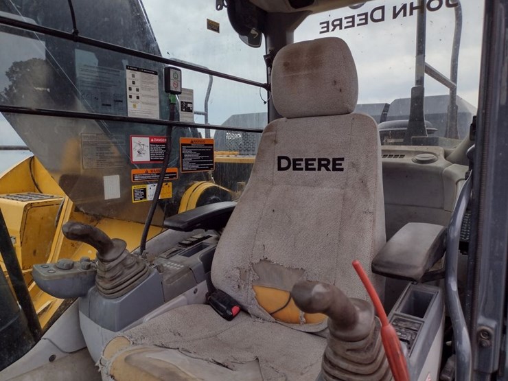 deere-380g-lc-image-11