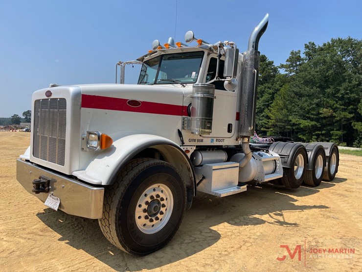 2008-peterbilt-367-image-7