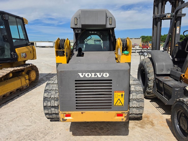 2007-volvo-mc90b-image-16