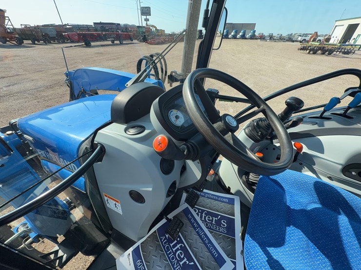 new-holland-t4.75-image-31